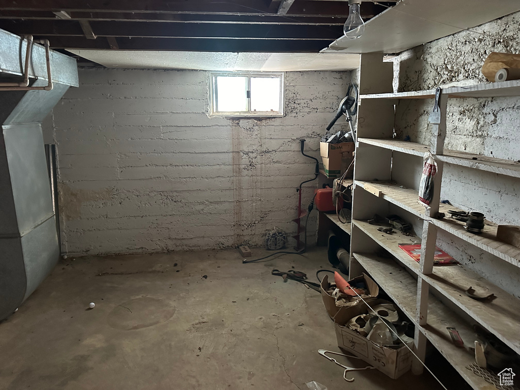 Basement with heating unit