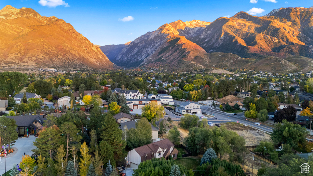 View of mountain feature