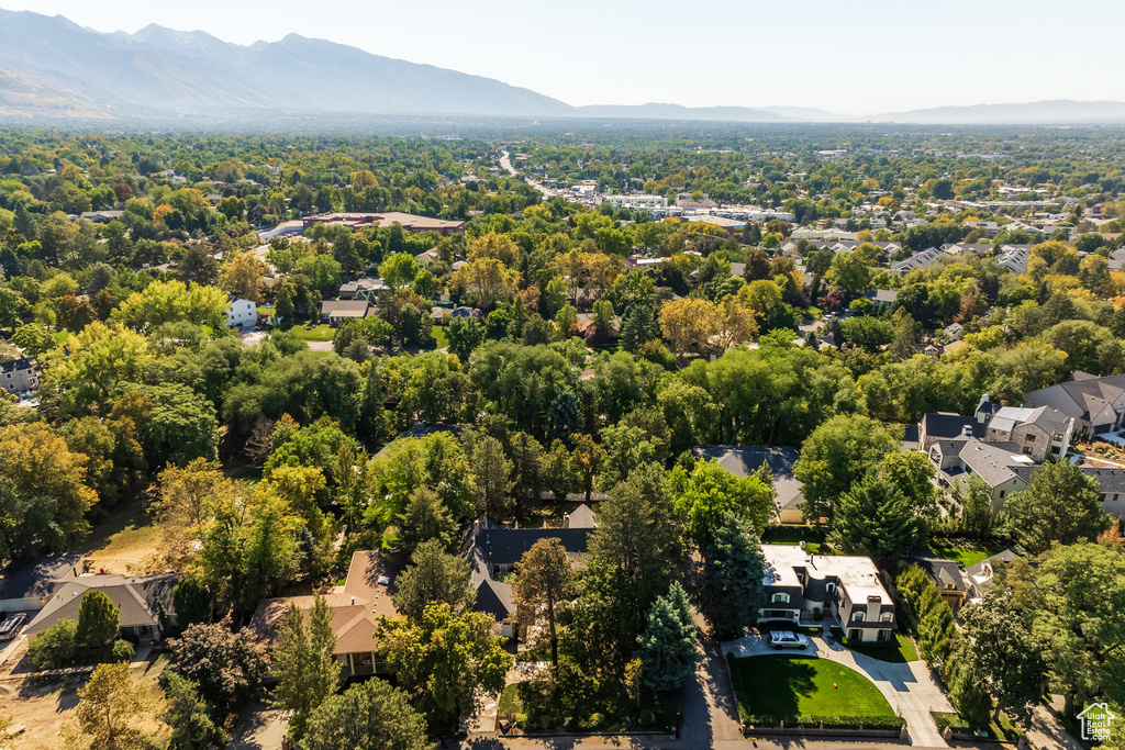 Bird's eye view featuring a mountain view