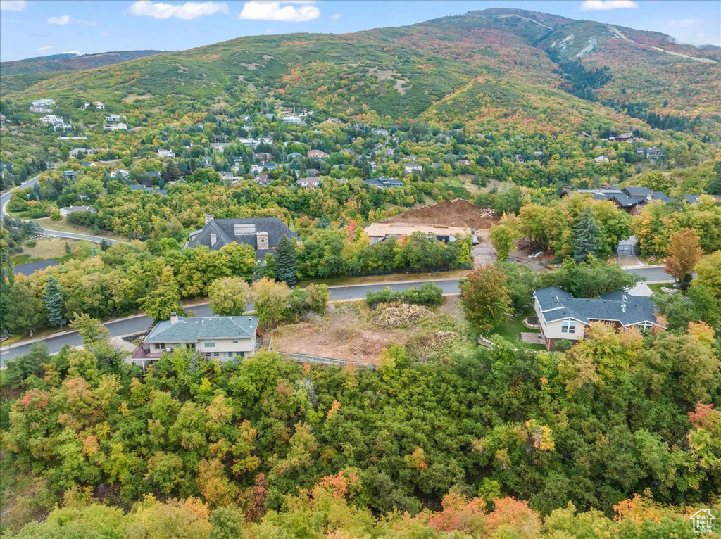 Drone / aerial view featuring a mountain view