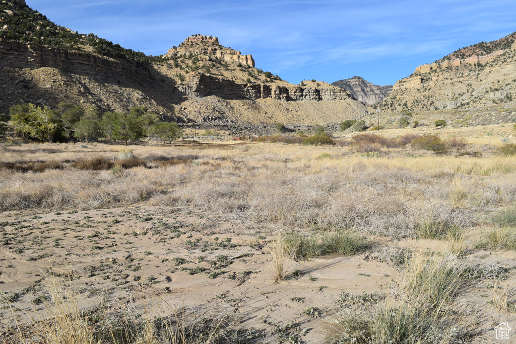 View of mountain feature