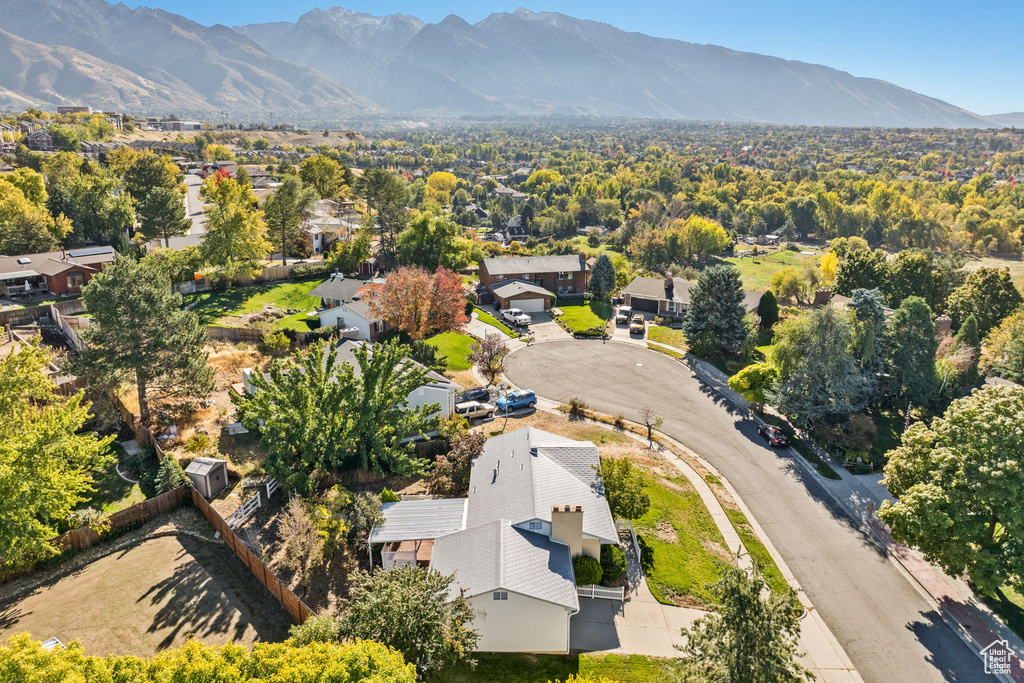 Drone / aerial view featuring a mountain view