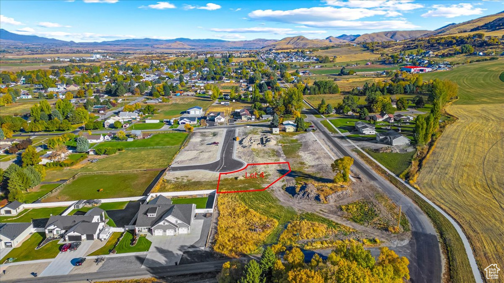 Drone / aerial view featuring a mountain view