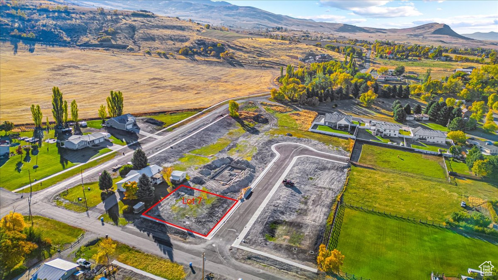 Bird's eye view with a mountain view