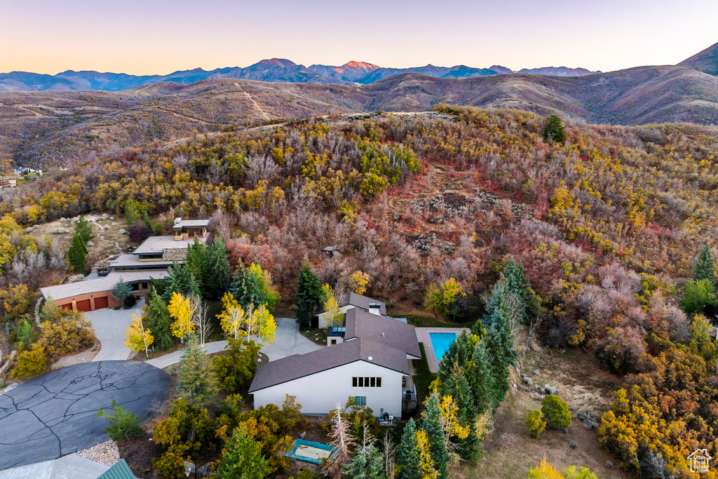 Aerial view at dusk with a mountain view