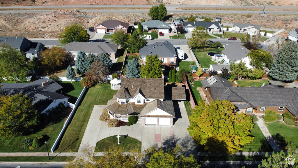 Birds eye view of property