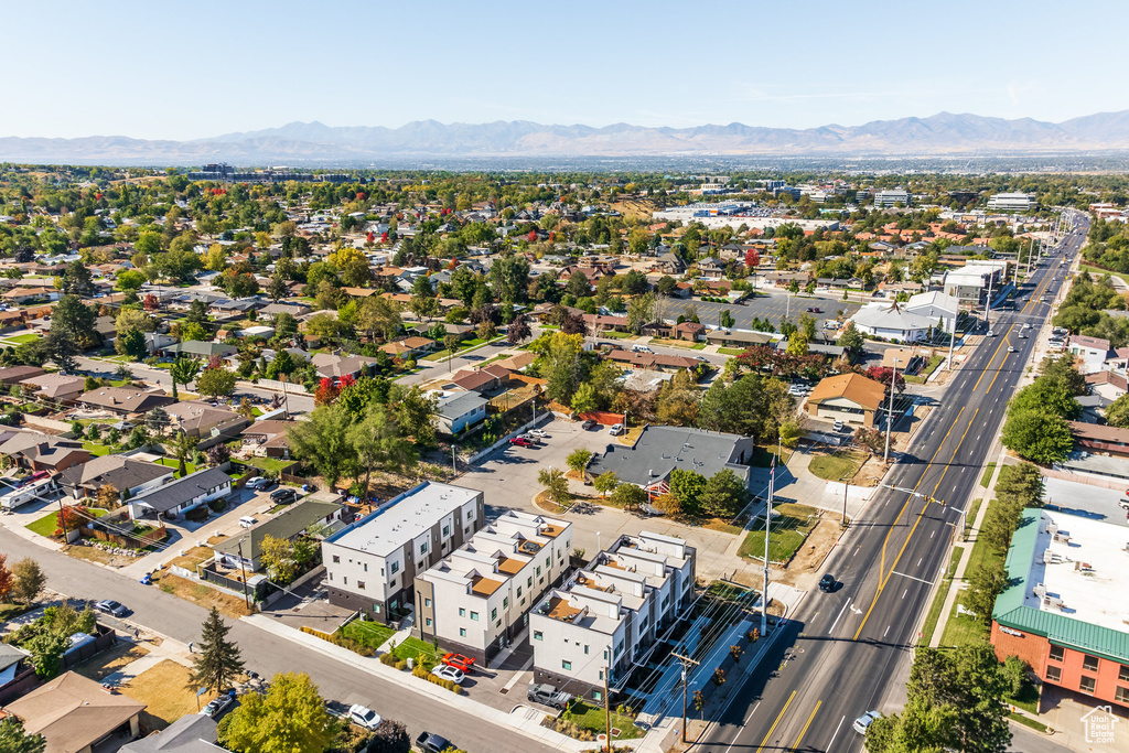 Drone / aerial view featuring a mountain view