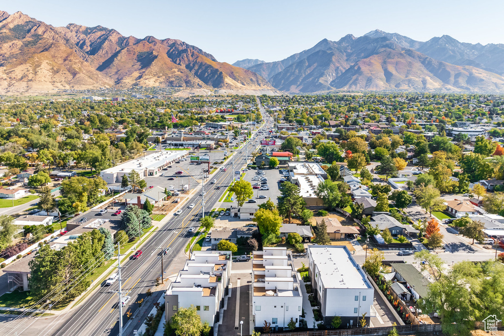 Bird's eye view featuring a mountain view