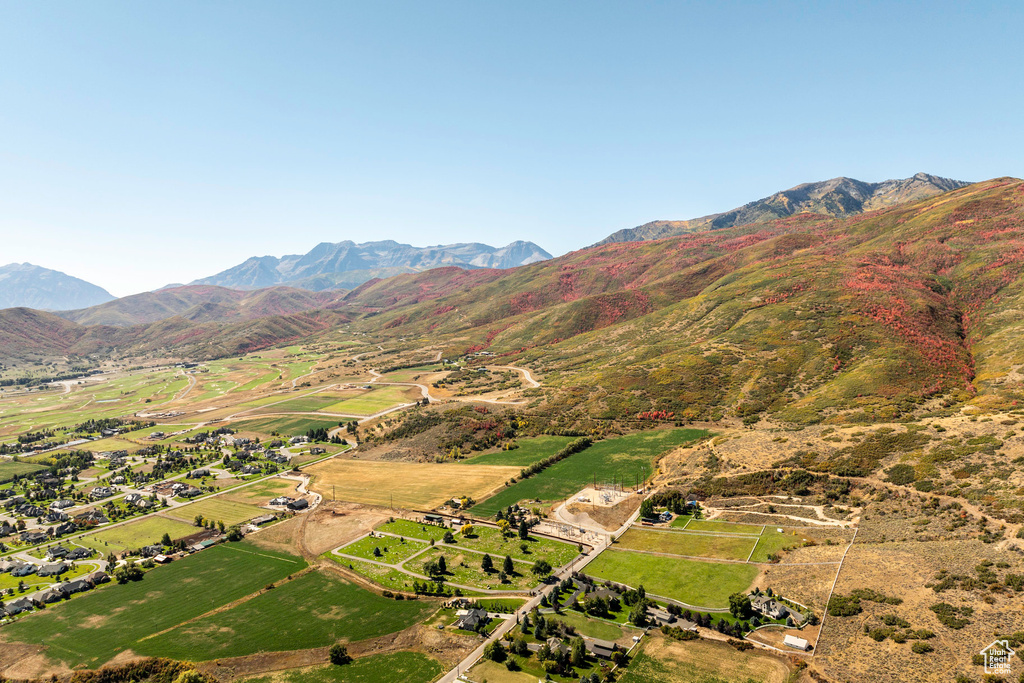 Bird's eye view featuring a mountain view