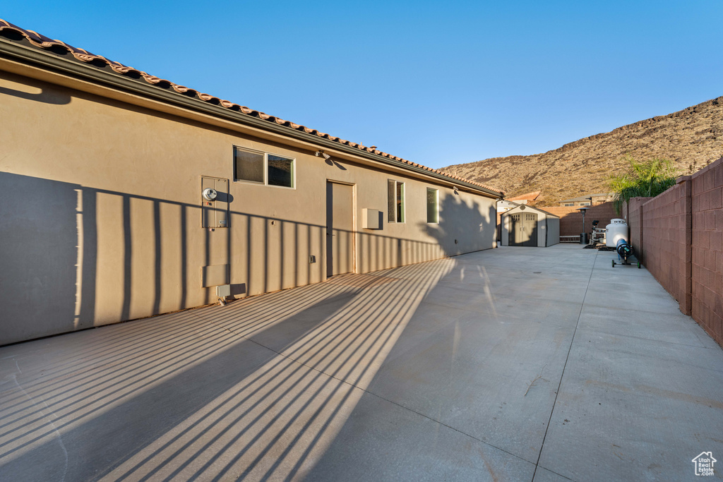 View of patio / terrace featuring a mountain view