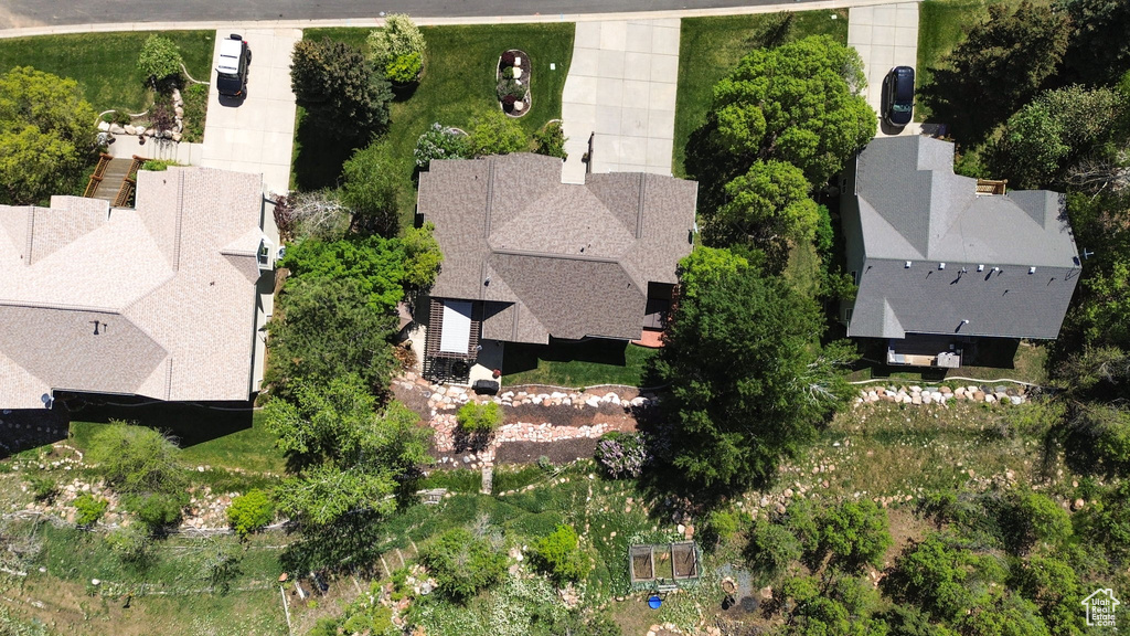 Aerial view of property and surrounding area