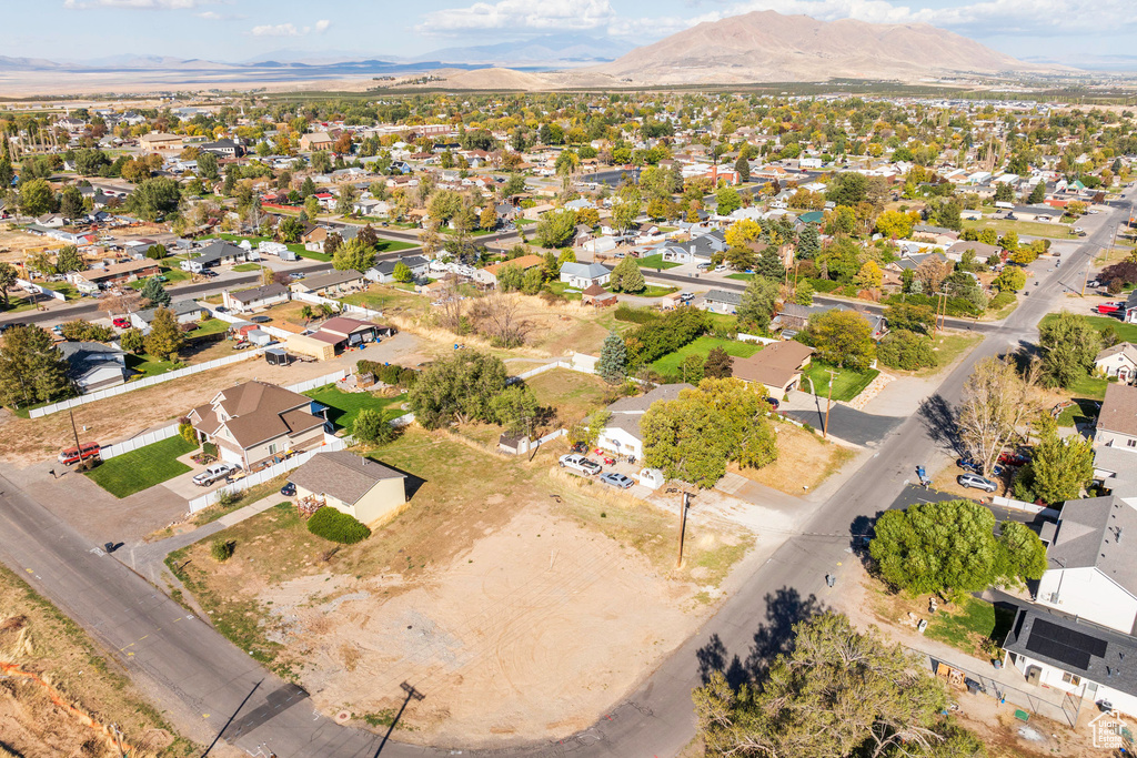 Bird's eye view featuring a mountain view