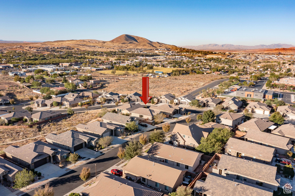 Bird\'s eye view featuring a mountain view