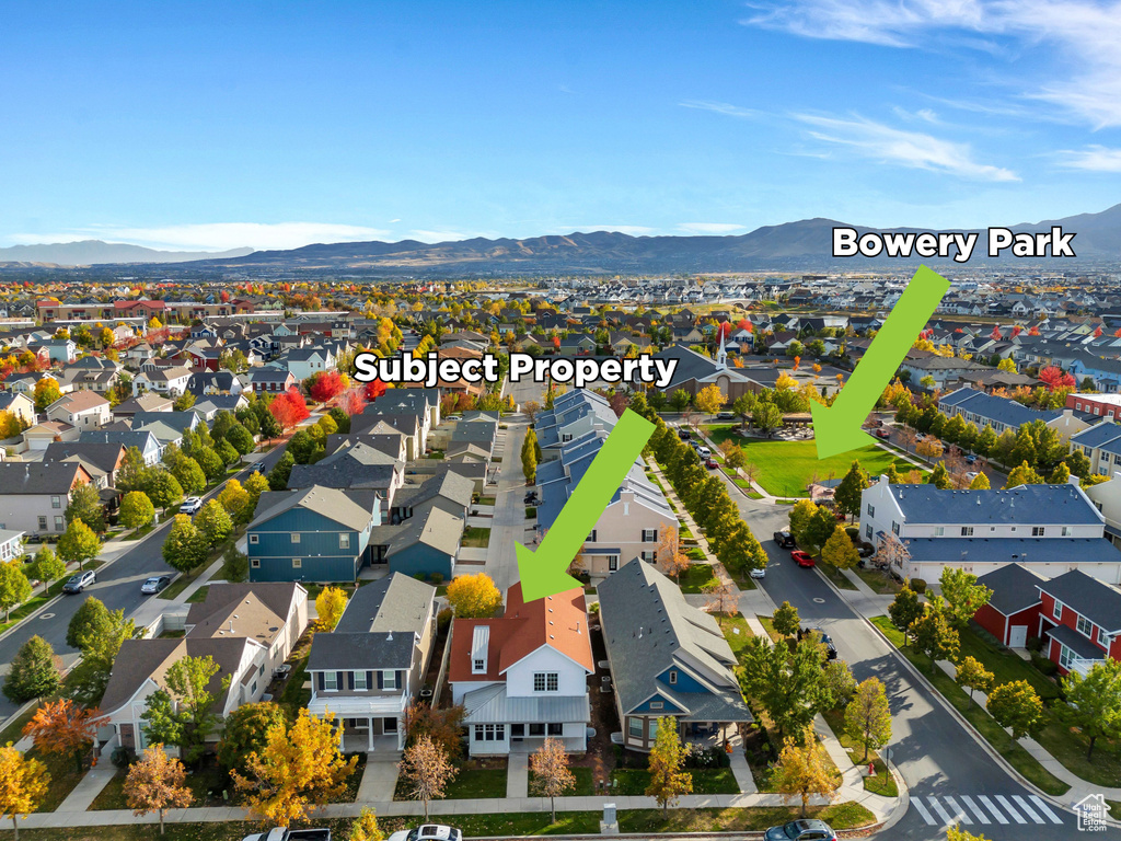 Aerial view with a mountain view and a residential view