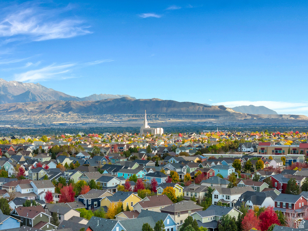 Aerial view with a residential view and a mountain view