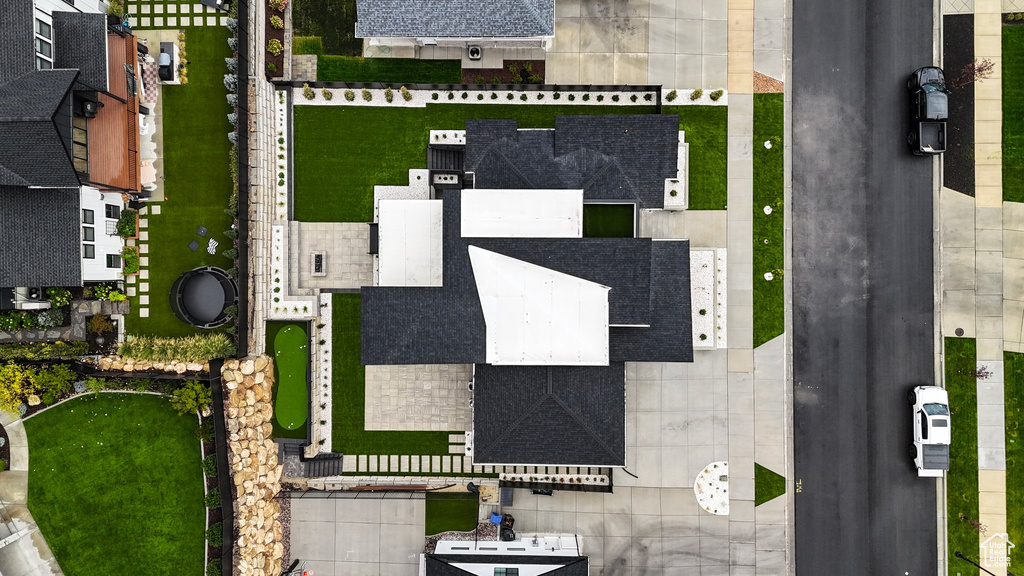 Birds eye view of property