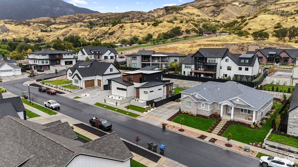 Bird's eye view with a mountain view