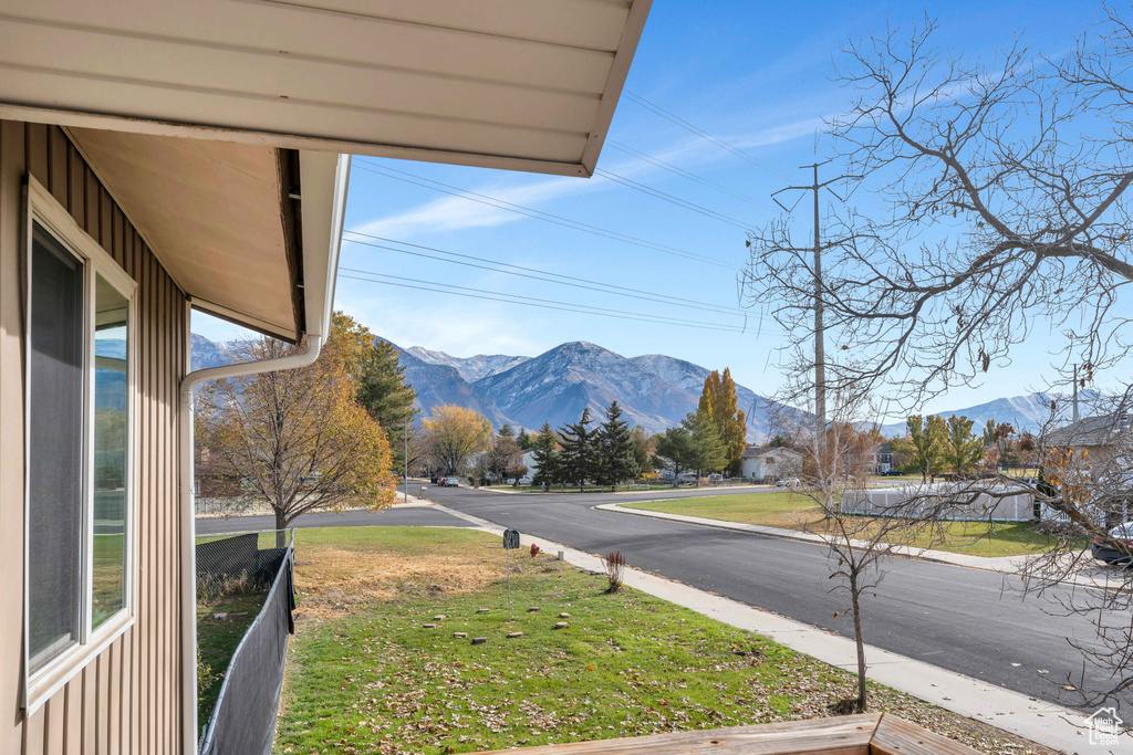 View of mountain feature