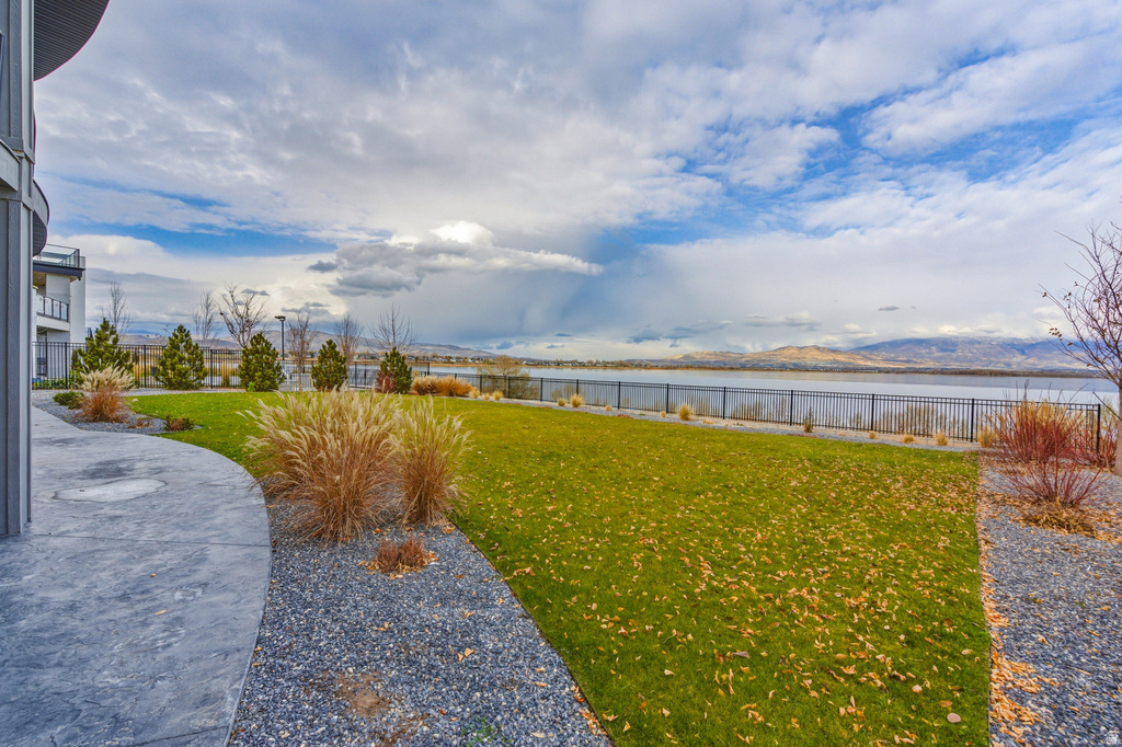 1602 S WILTSHIRE LN Saratoga Springs, UT 84045