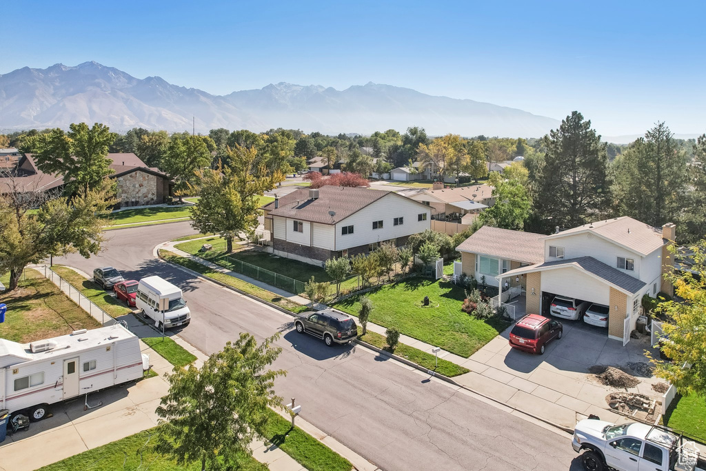 Bird's eye view featuring a mountain view