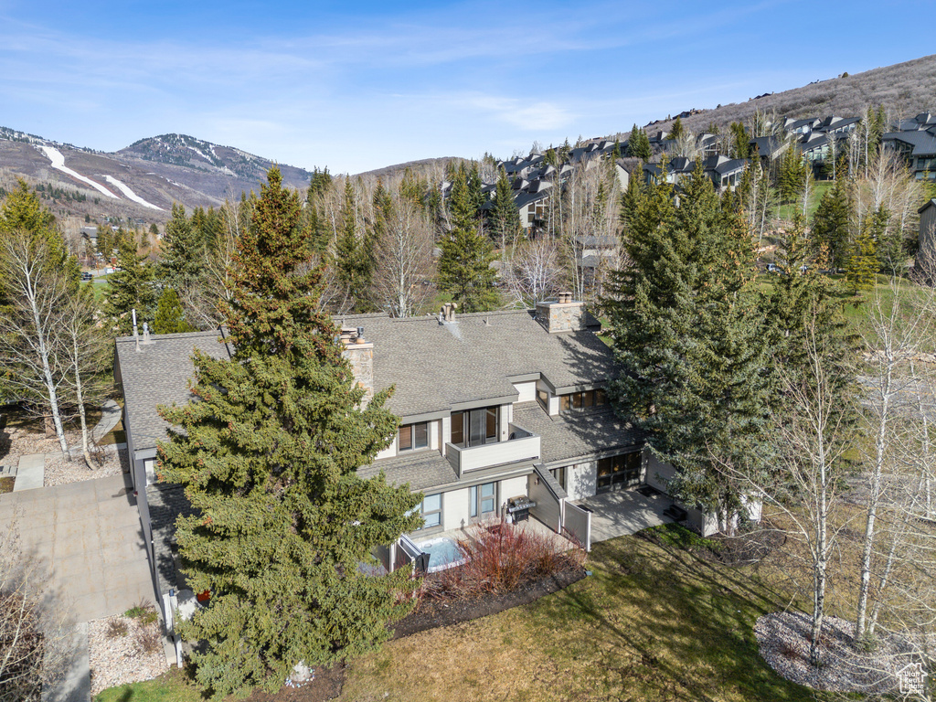 Bird's eye view featuring a mountain view