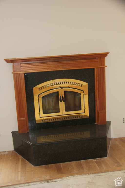 Details featuring concrete flooring