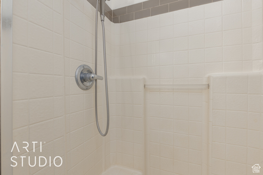 Bathroom with a tile shower