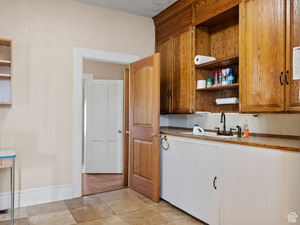 Kitchen with sink