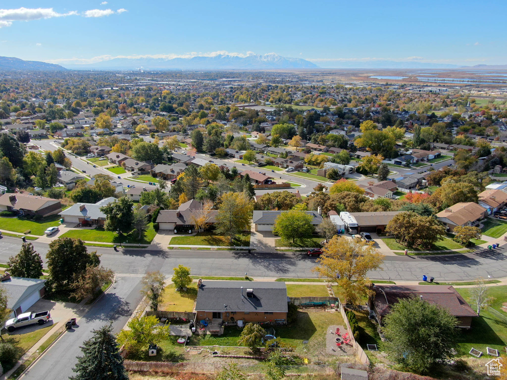 Bird\'s eye view featuring a mountain view