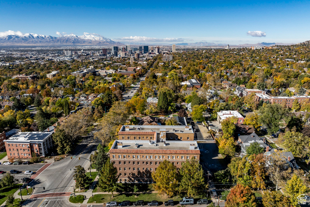 Drone / aerial view featuring a mountain view