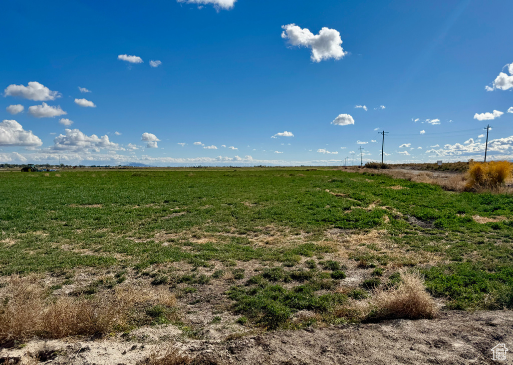 View of yard featuring a rural view