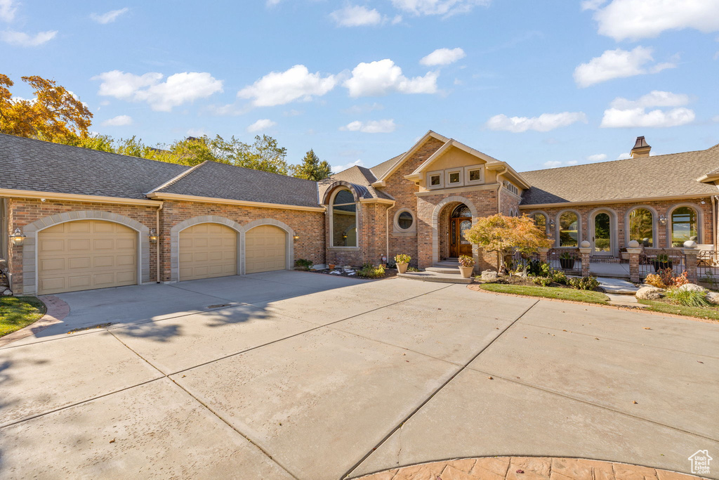 View of front of house featuring a garage