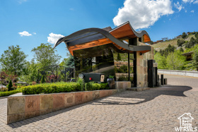 View of home's community