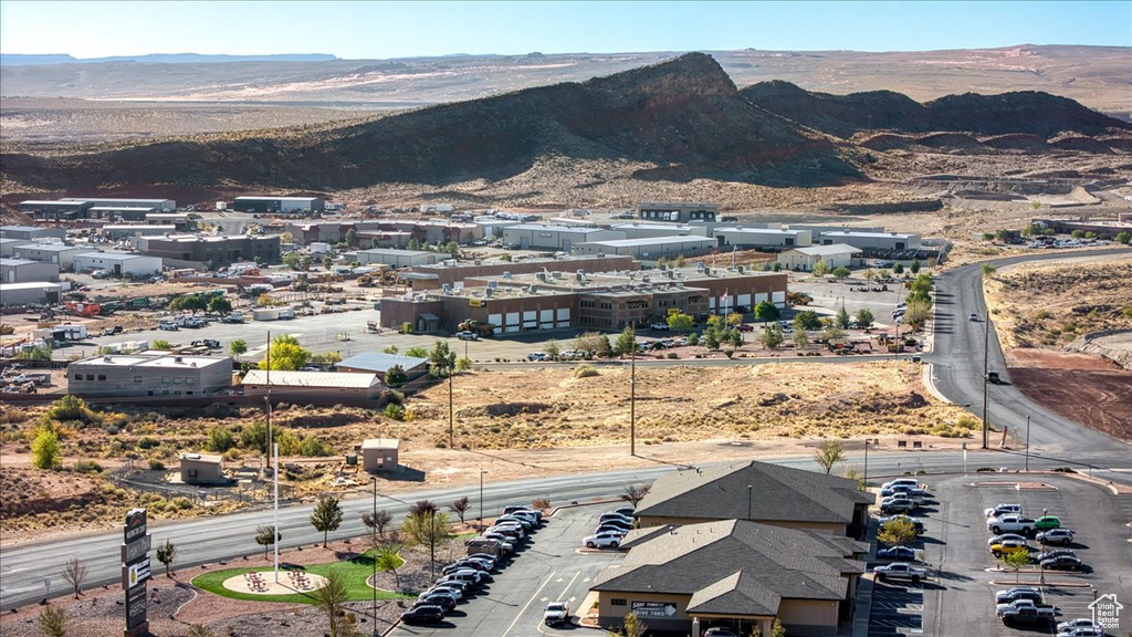 Aerial view with a mountain view