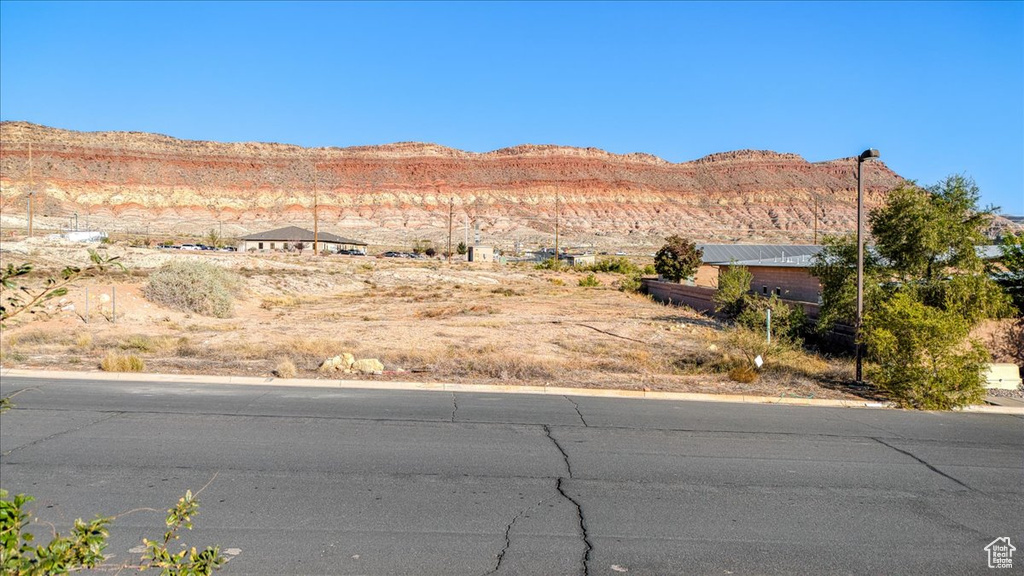 View of mountain feature