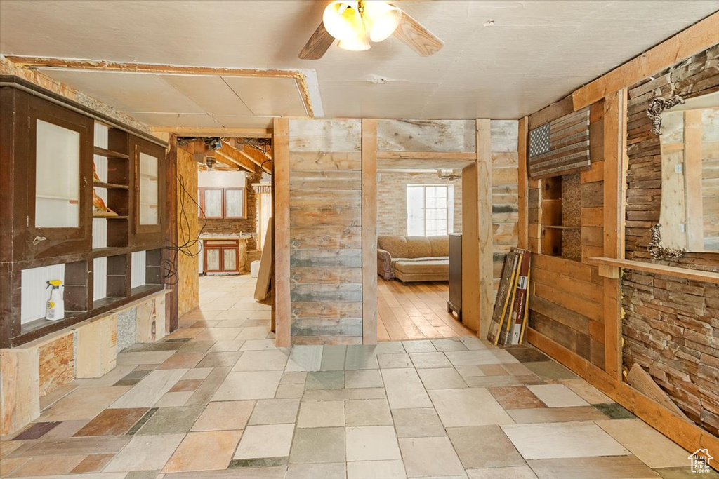 Miscellaneous room with ceiling fan