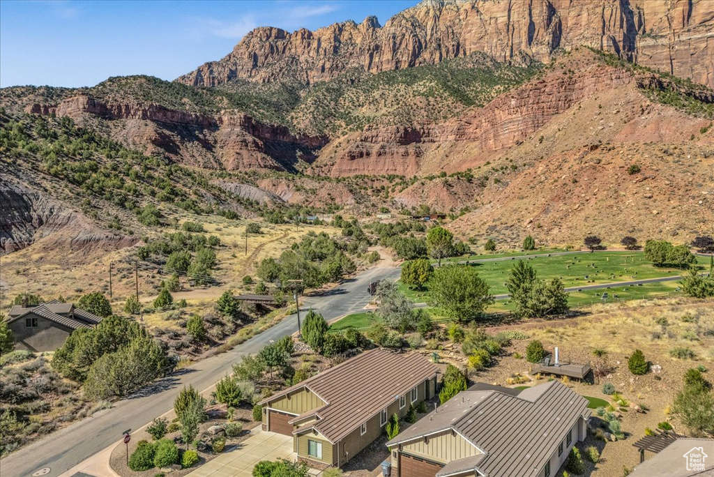 View of mountain feature