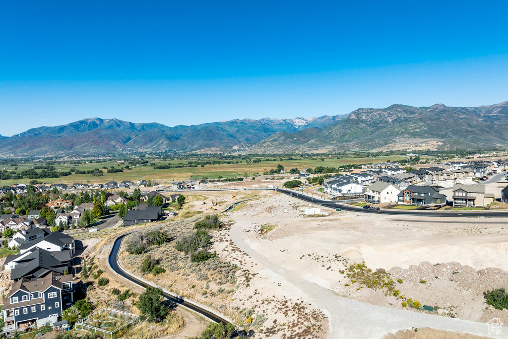 Bird's eye view with a mountain view