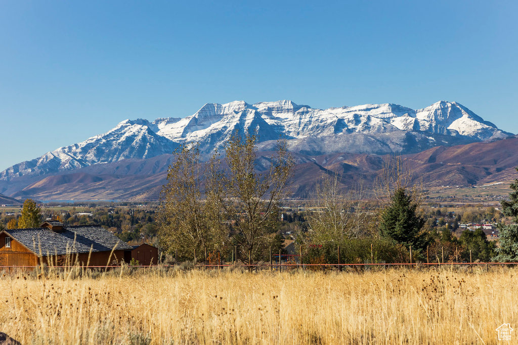 View of mountain feature