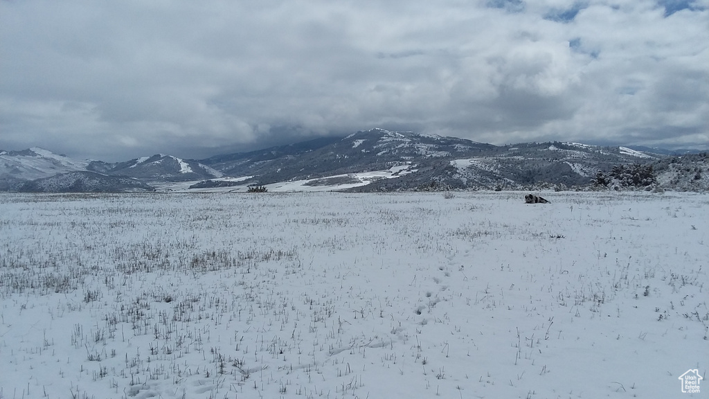 View of mountain feature