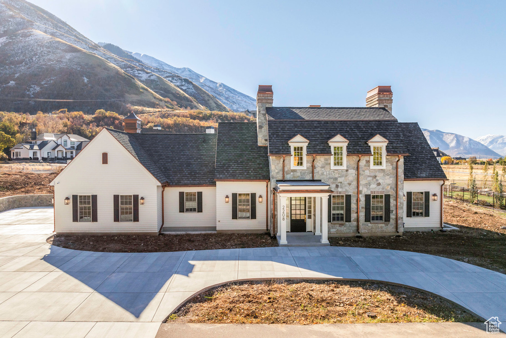 View of front facade featuring a mountain view