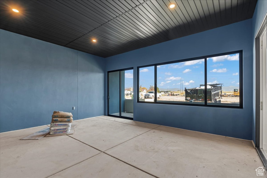 Photo 56 for MLS #2044555 at 6081 W Parkway #GALLO