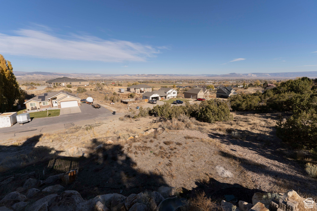 Drone / aerial view featuring a mountain view