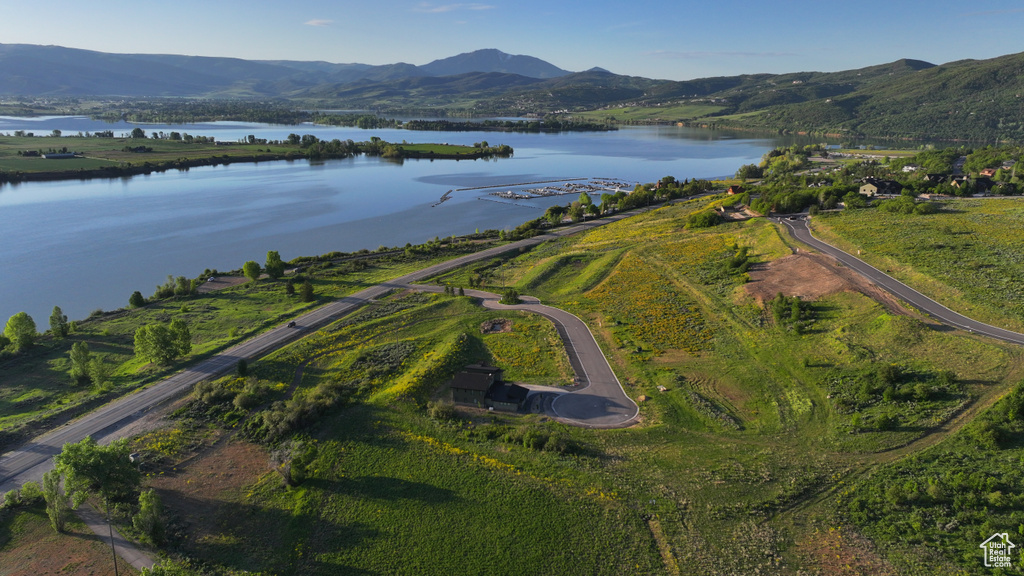 Aerial view of property\\\'s location featuring a water and mountain view