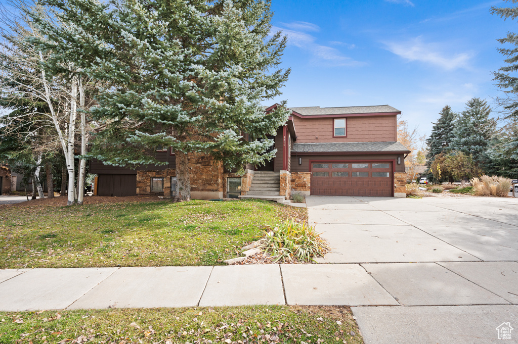 View of front of home with a front yard