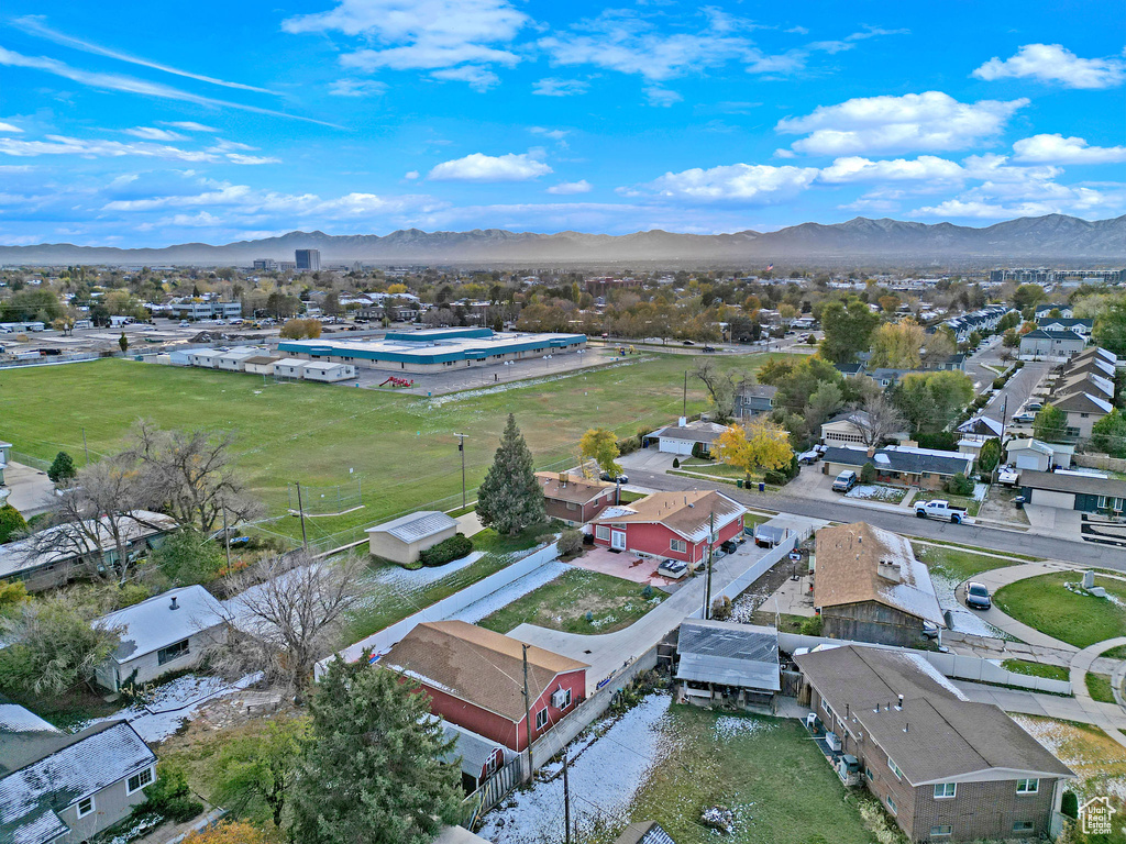 Bird's eye view with a mountain view