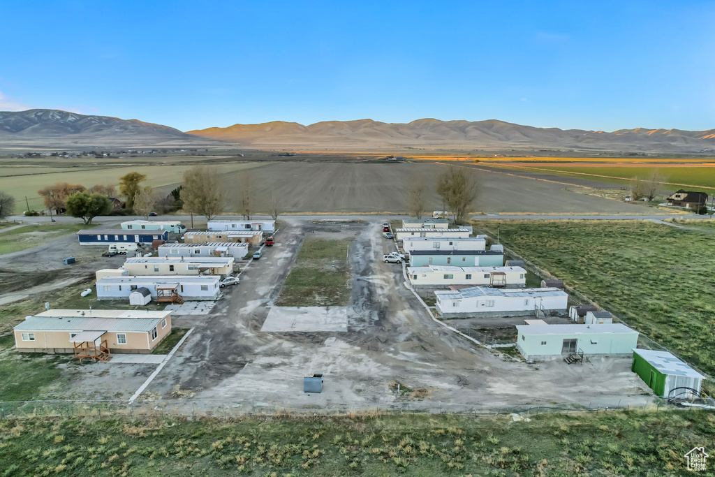 Drone / aerial view featuring a mountain view