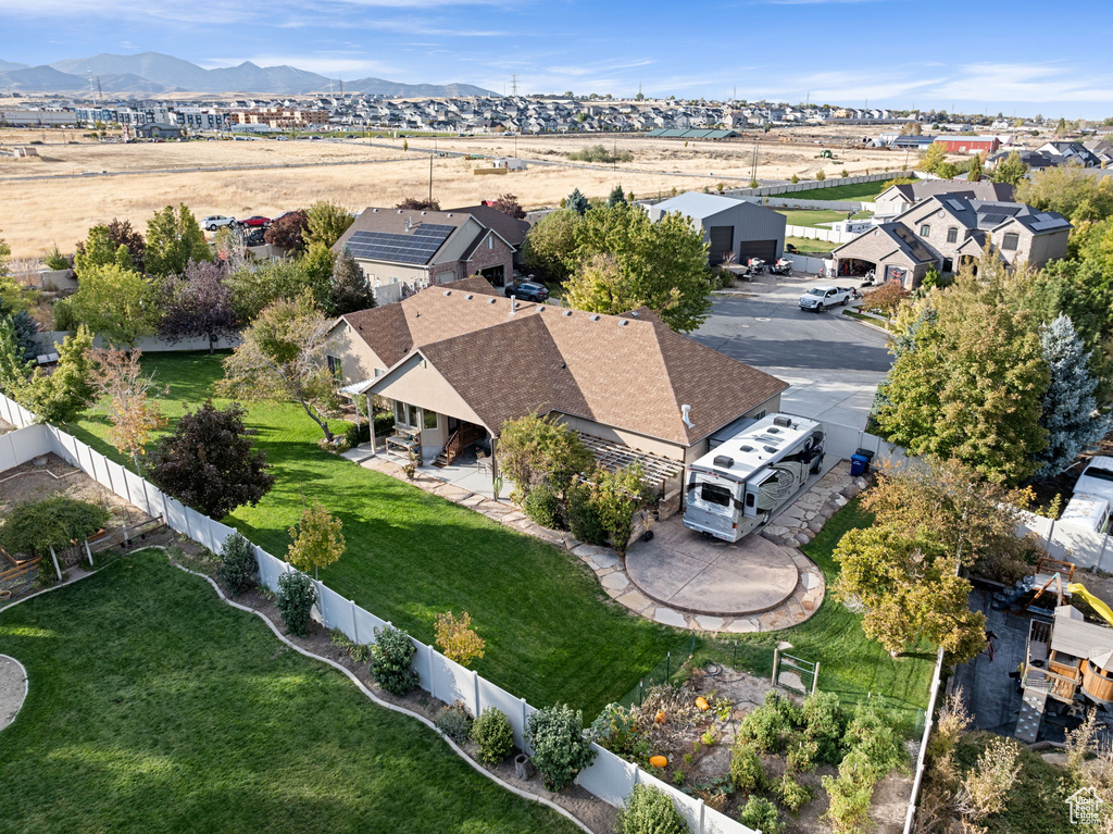 Drone / aerial view featuring a mountain view