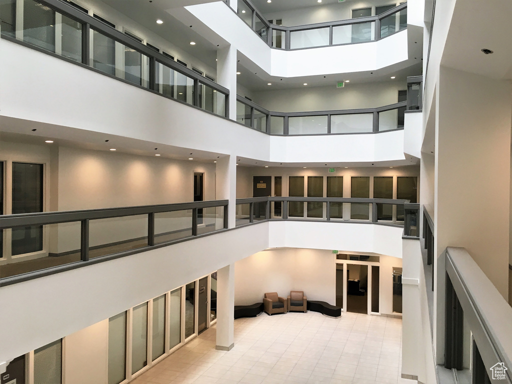 Building lobby with a high ceiling and recessed lighting
