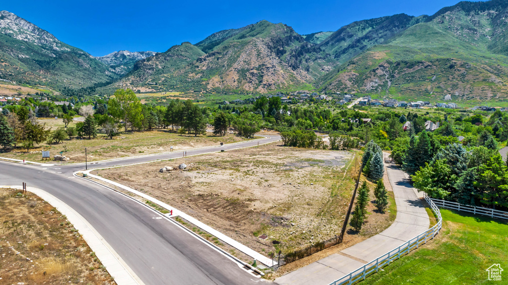 View of mountain feature